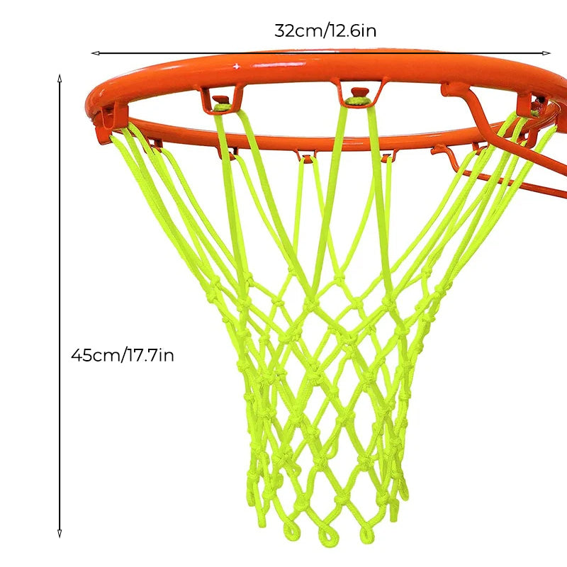 Nachtlicht Basketballnetz leuchtend im Freien